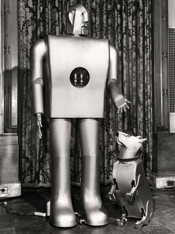 photo of Elektro's dog robot