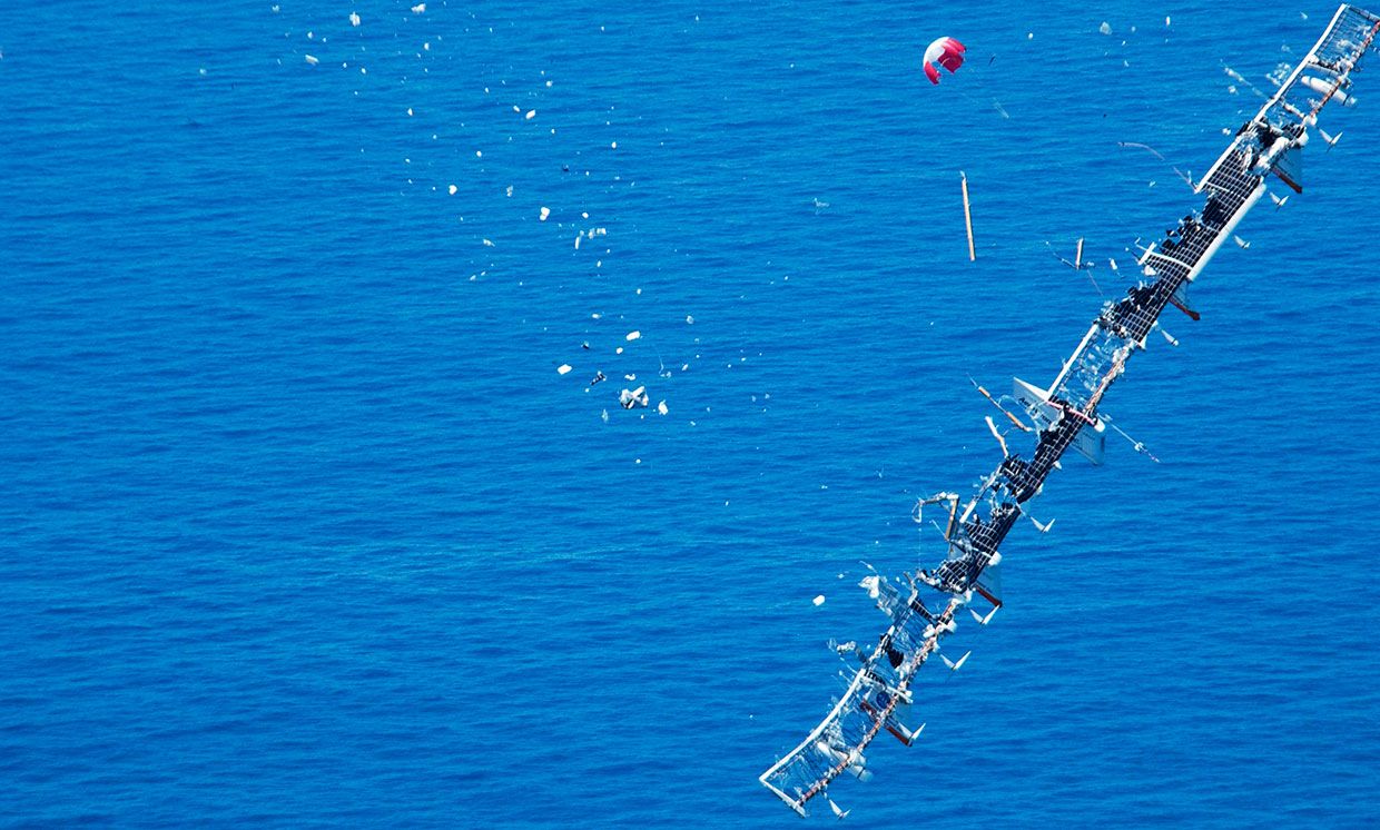 Helios Prototype falling toward the Pacific Ocean after in-flight breakup during last test flight. 