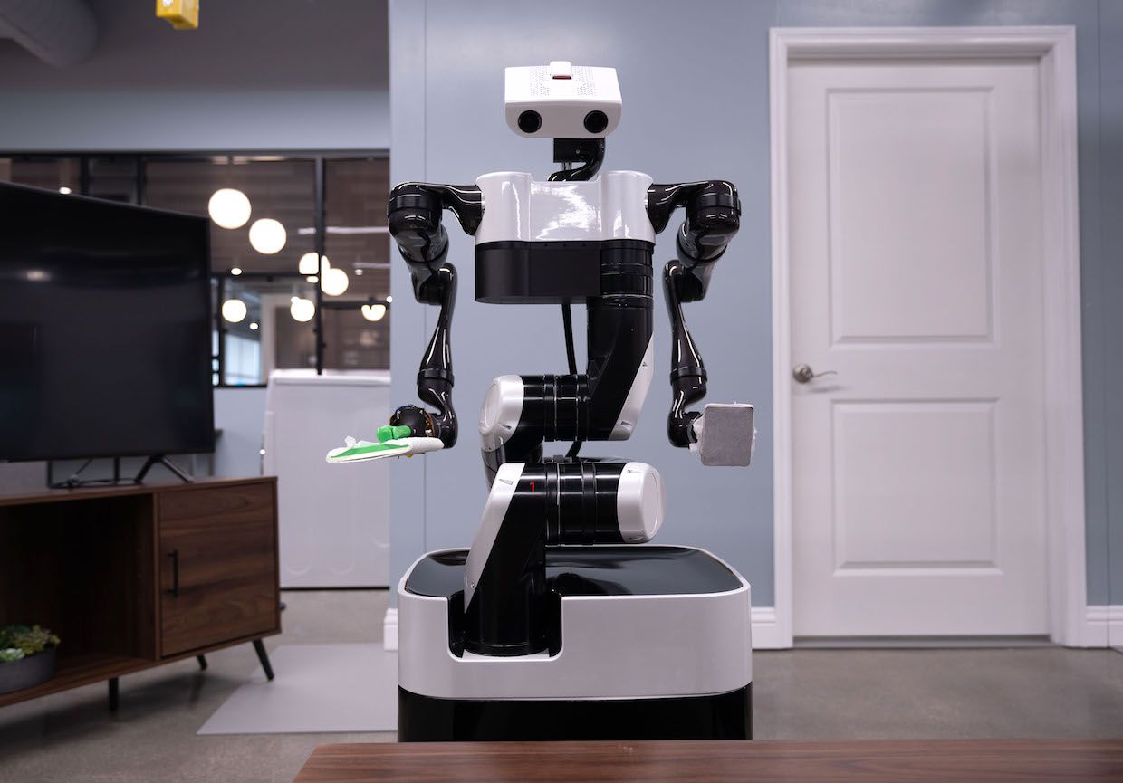 Robots Use AI to Clean Your House BLOCKGENI