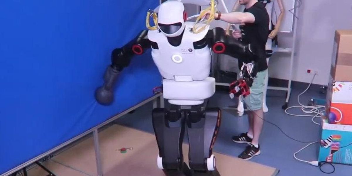Robot Learns Human Trick for Not Falling Over