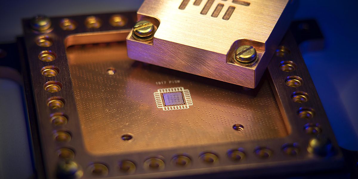 Atomically Skinny Supplies Considerably Shrink Qubits