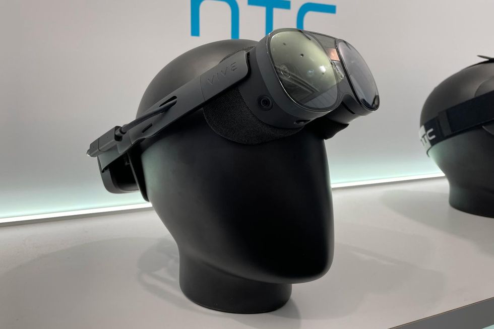 A HTC Vive XR Elite headset on a mannequin's head. 