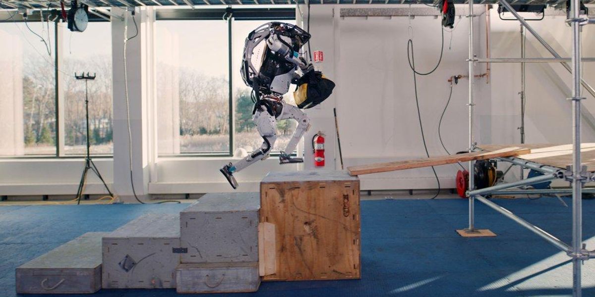 Watch Boston Dynamics' Humanoid Robots Perform an Elaborate Dance