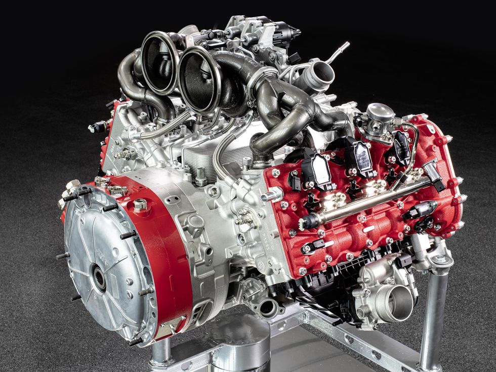 A photo of an engine.