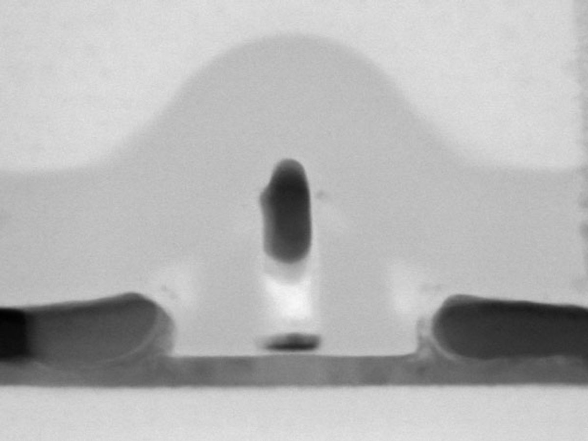 A silicon nanowire transistor used as a qubit