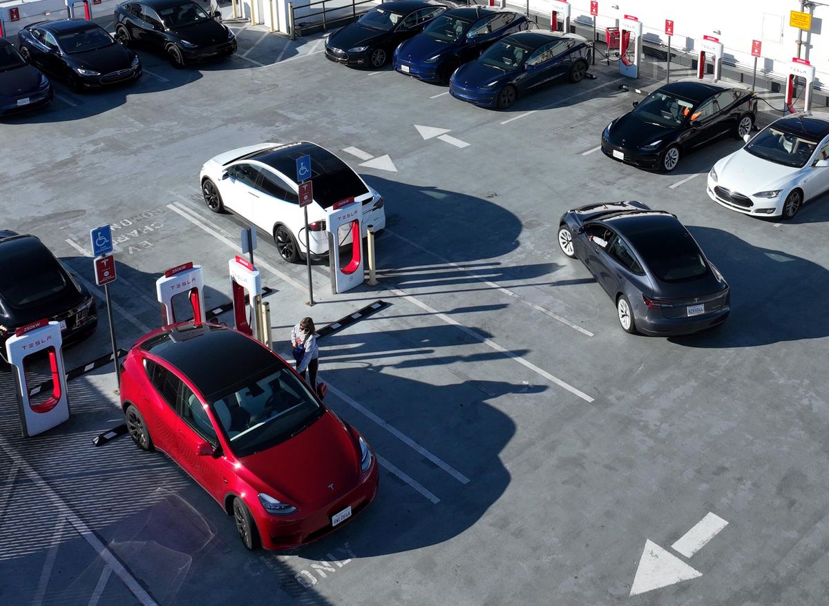 Aerial view of a Tesla charging lot 