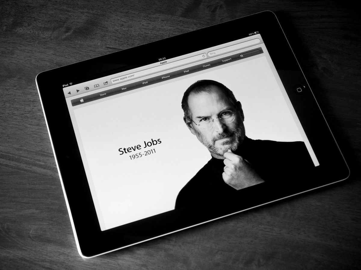An iPad with Steve Jobs and the words, “Steve Jobs, 1955-2011”