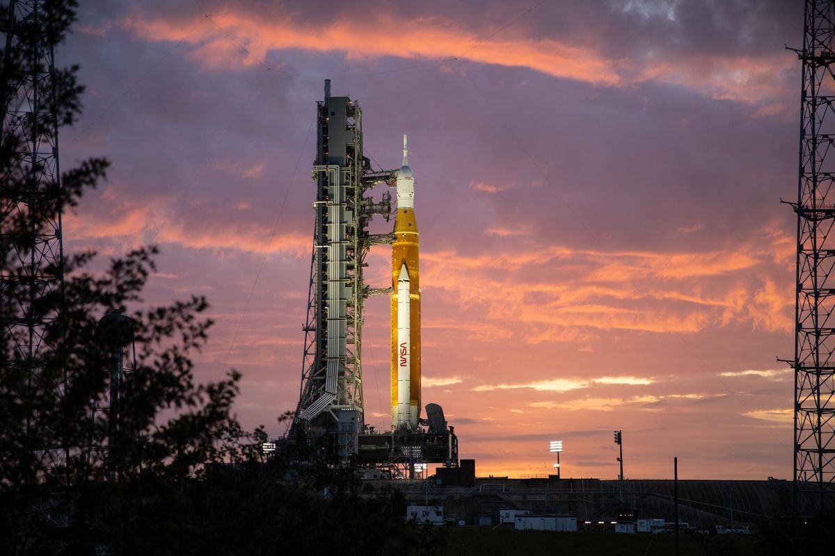 Artemis I on launch pad 39B at Kennedy Space Center at dawn