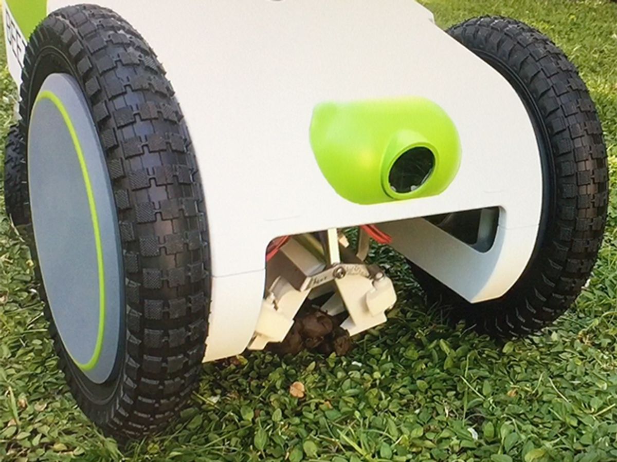 Beetl's backyard robot identifies and cleans up dog poop