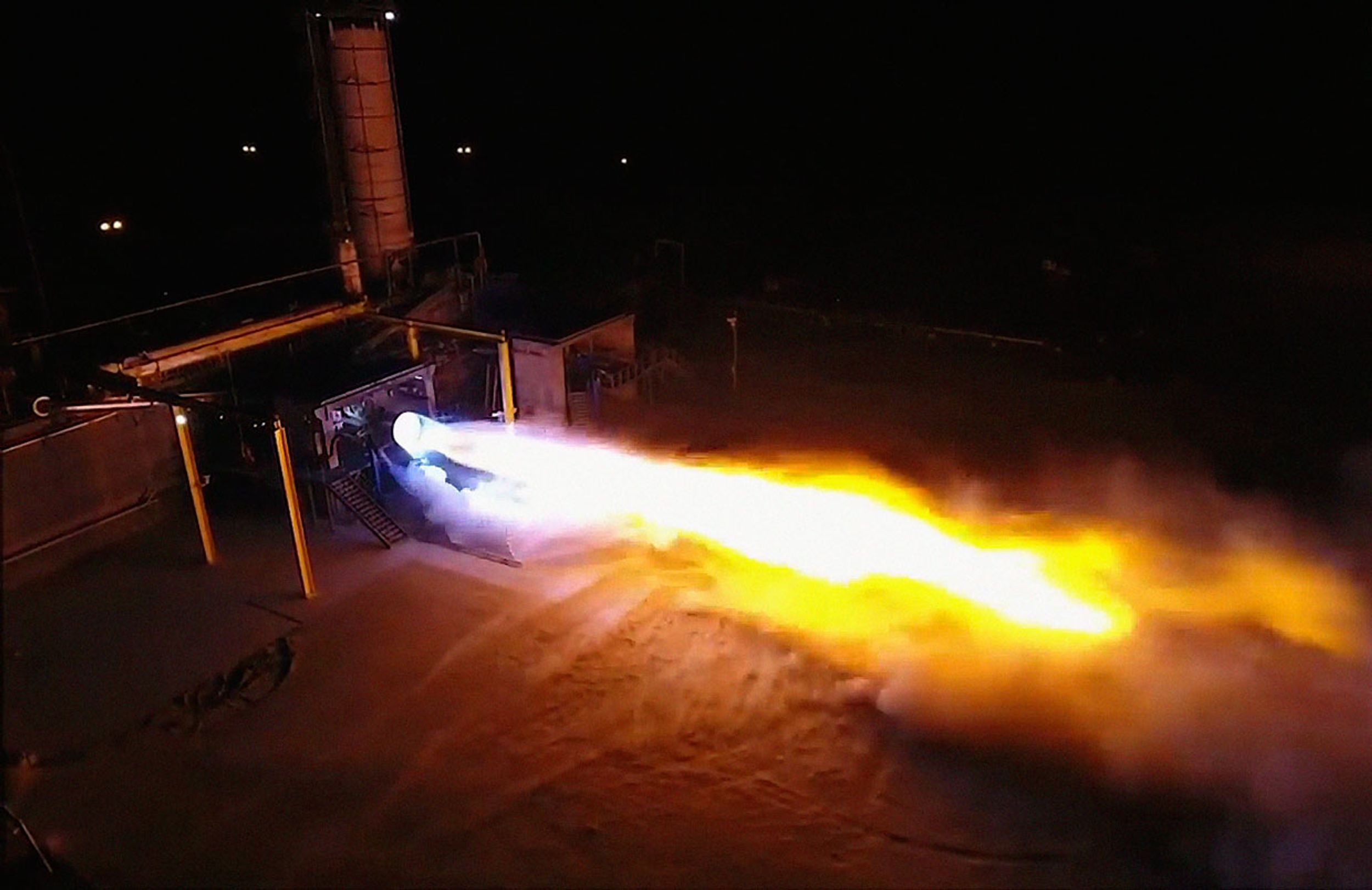 Blue Origin’s BE-4 engine performing a static firing at the company’s West Texas test facility.