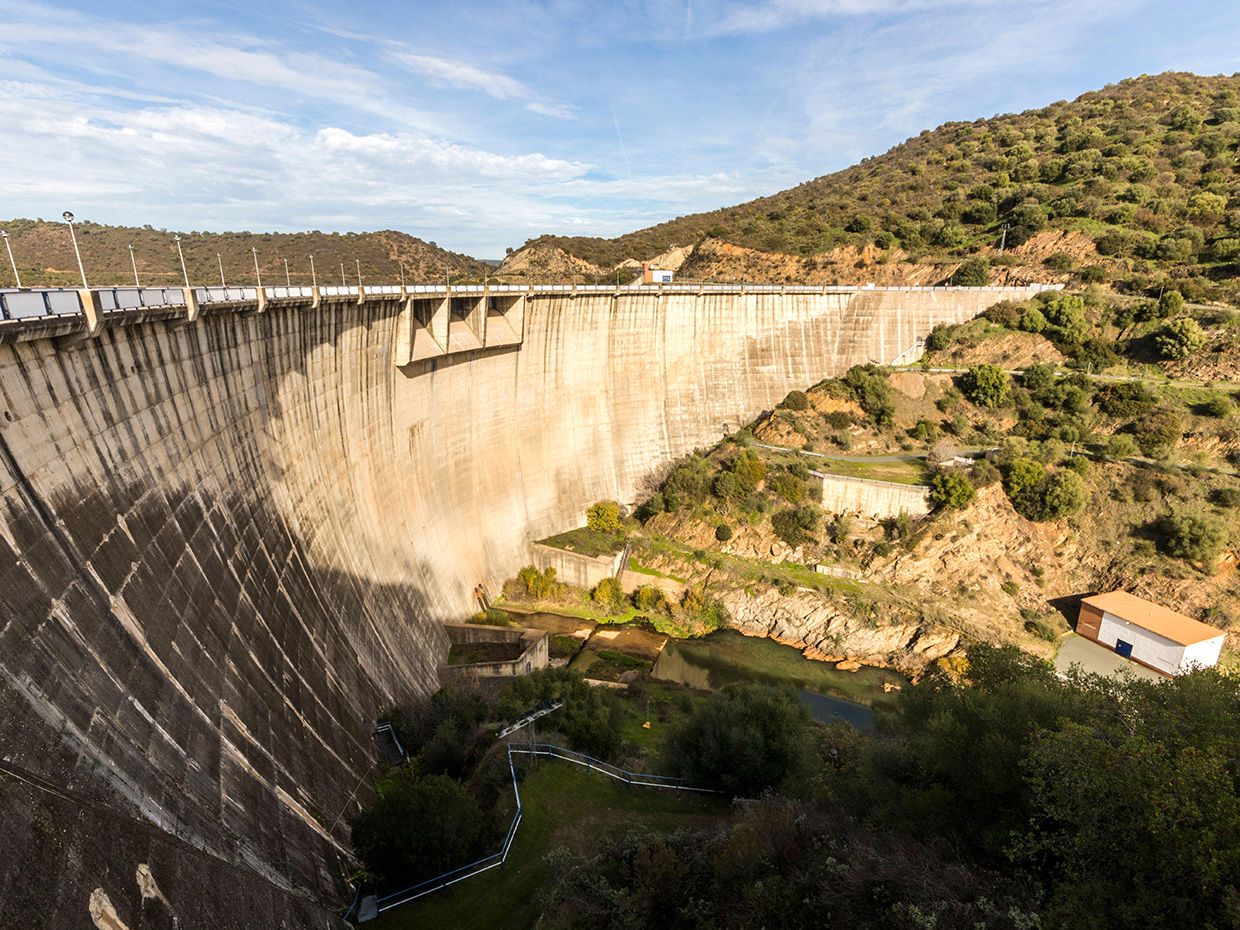 dam and reservoir of Jose Toran