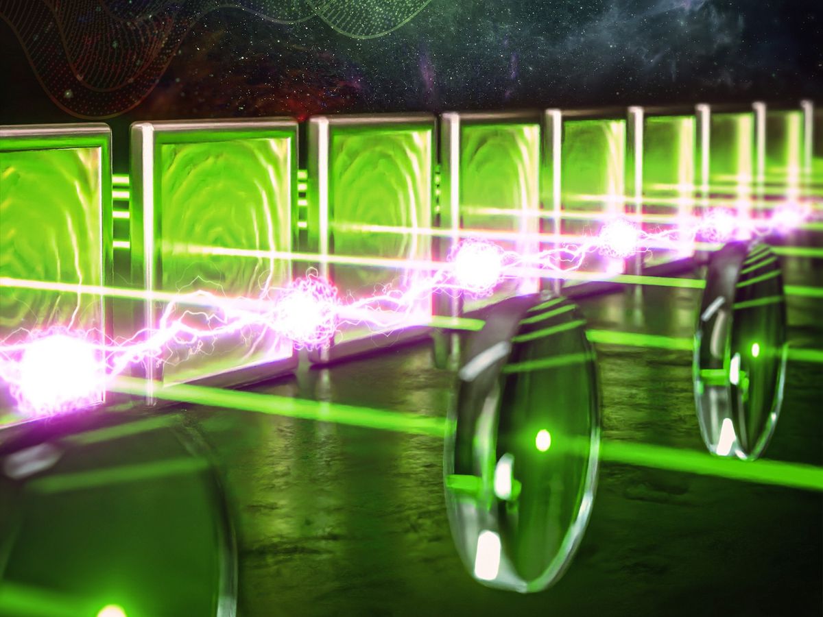 green boxes with green laser and pink pulses in middle