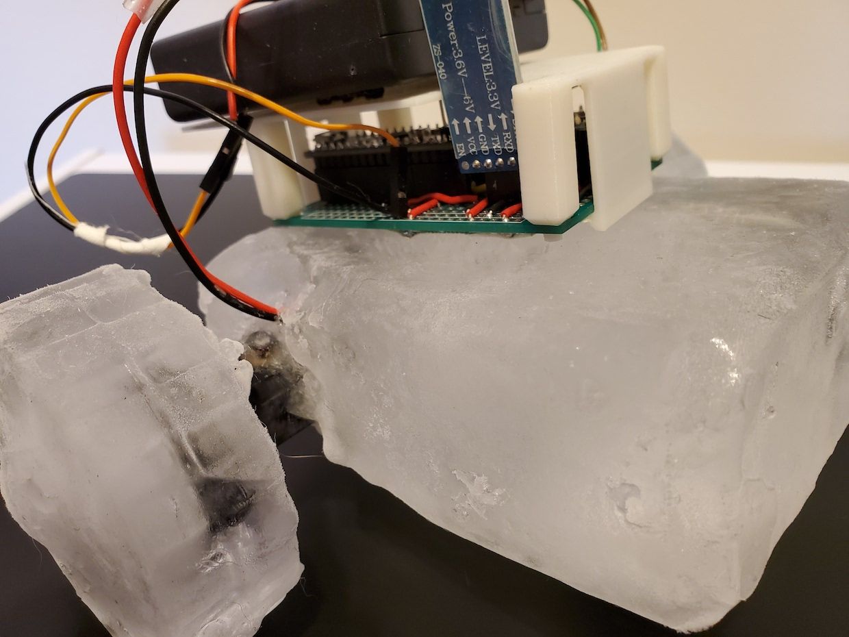 IceBot - робот изо льда