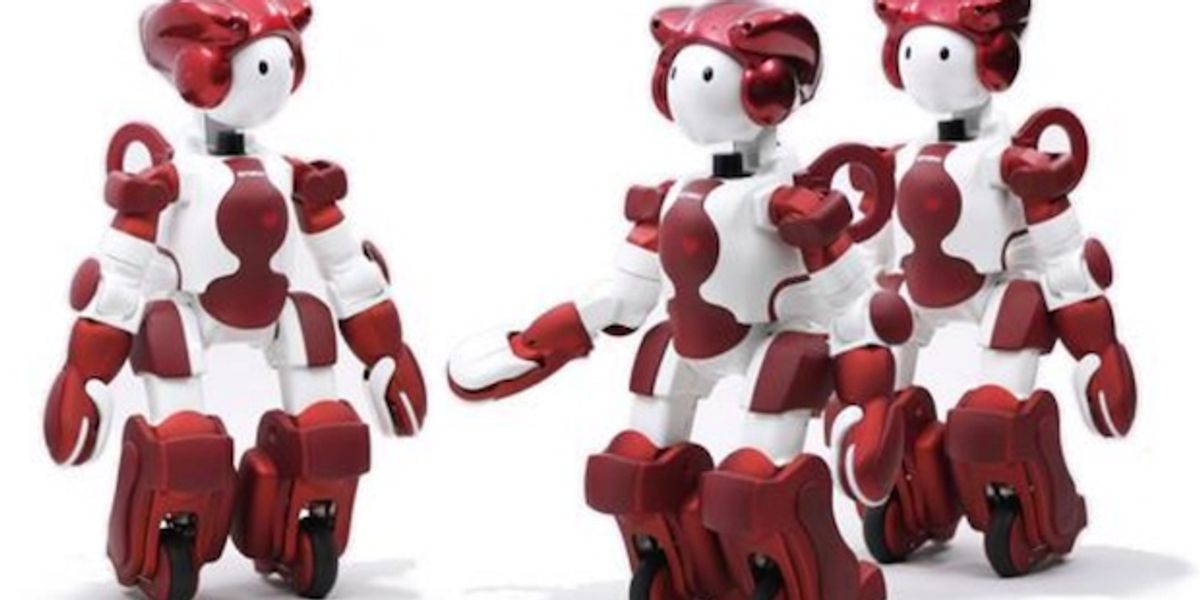 Hitachi Upgrades EMIEW Robot to Help Clueless American Tourists