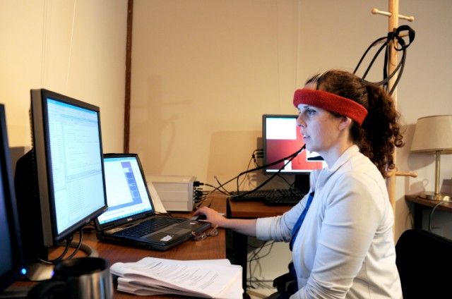 Wearable Brain Scanner Tells Your Computer When You're Overwhelmed