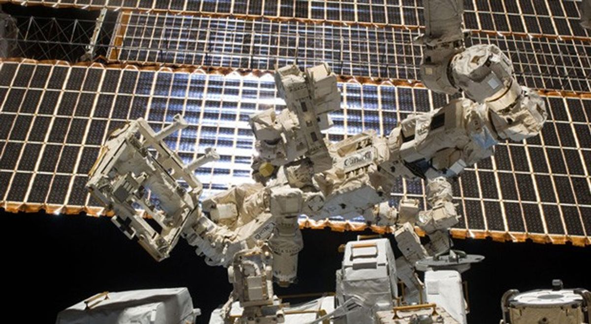 NASA Now Has Robot Gas Station for Space, Robot Miner for the Moon