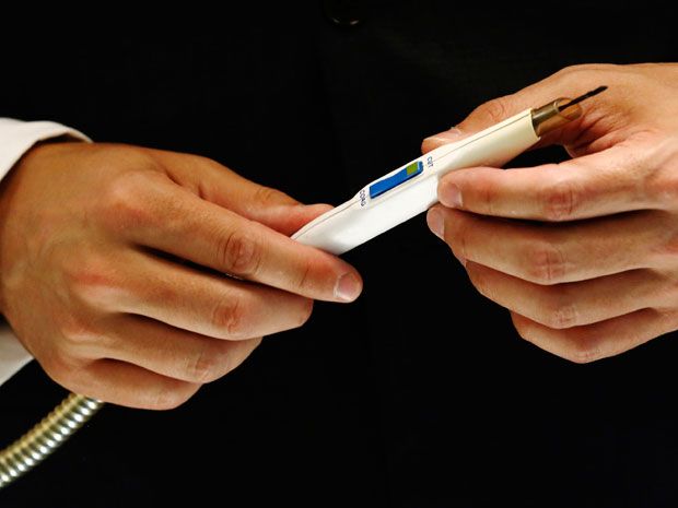 Smart Knife Detects Cancer in Seconds