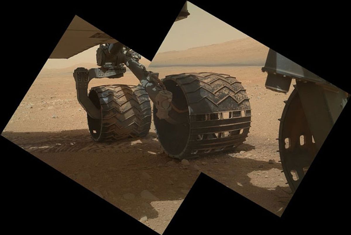 NASA Lets Curiosity Rover Loose on Mars in Autonomous Driving Mode