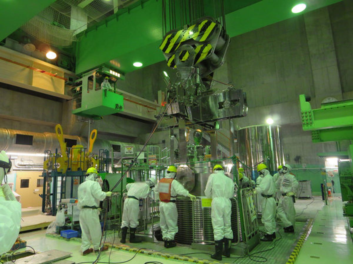 Video: Spent Fuel Removal at Fukushima Nuclear Power Plant
