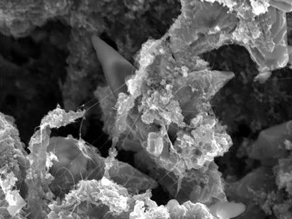 Graphene and Carbon Nanotubes Join Forces to Tackle Supercapacitors