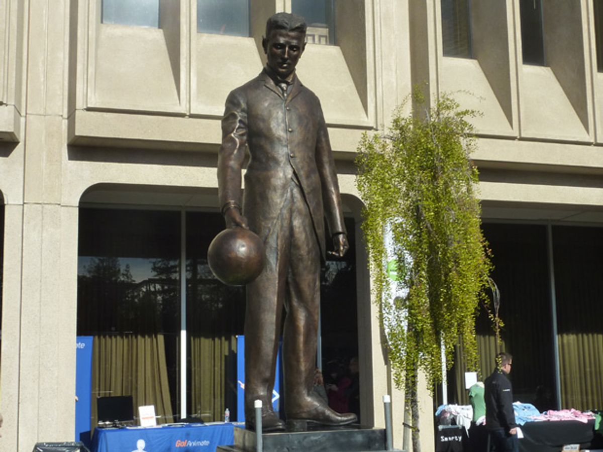 Silicon Valley Fans of Nikola Tesla Assemble to Unveil A Statue