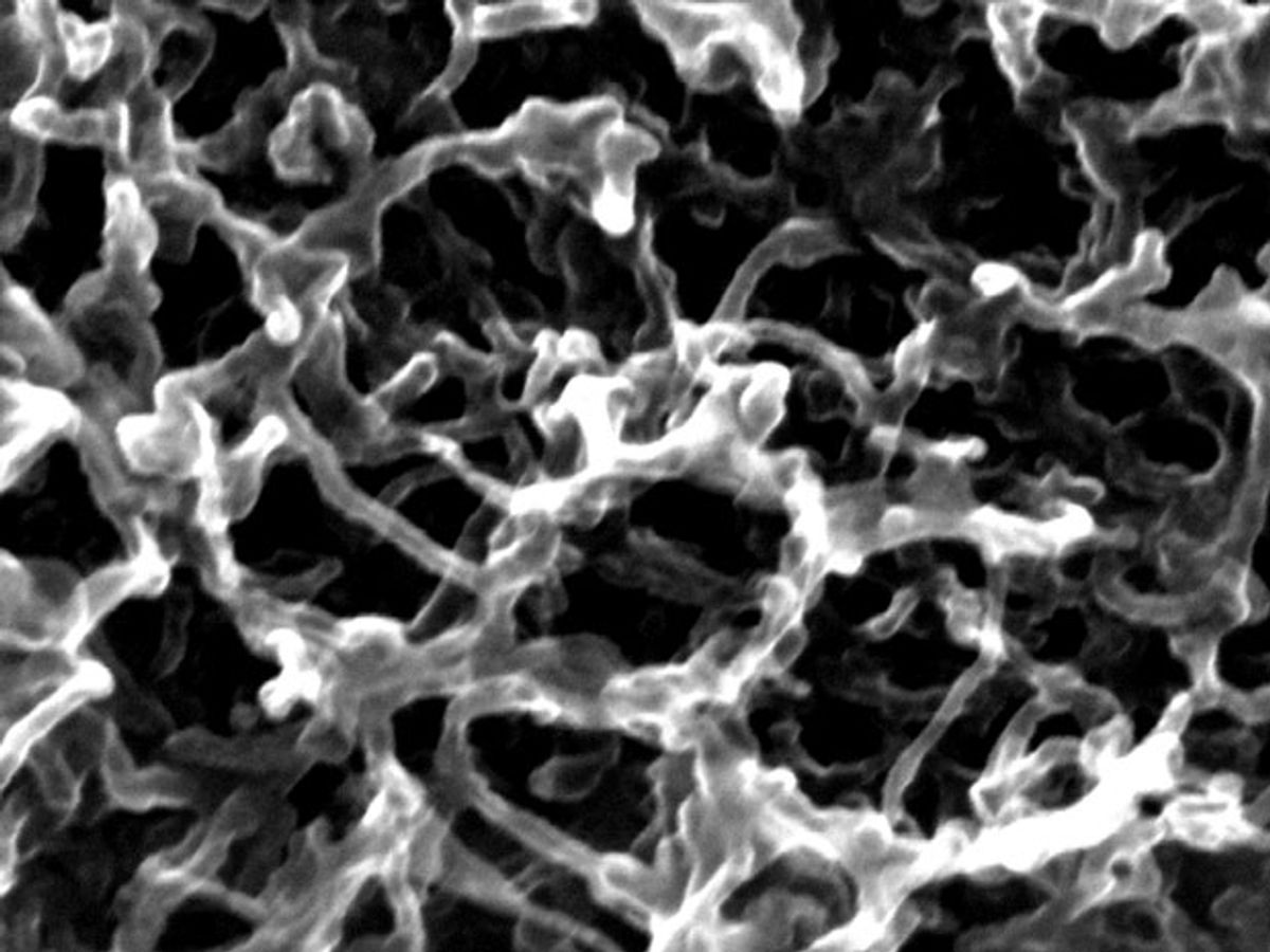 Nanotubes and Graphene Foam Make Hybrid Energy Storage Device