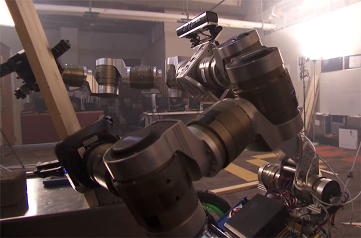 'MacGyver' Robots Use Their Environment to Solve Problems