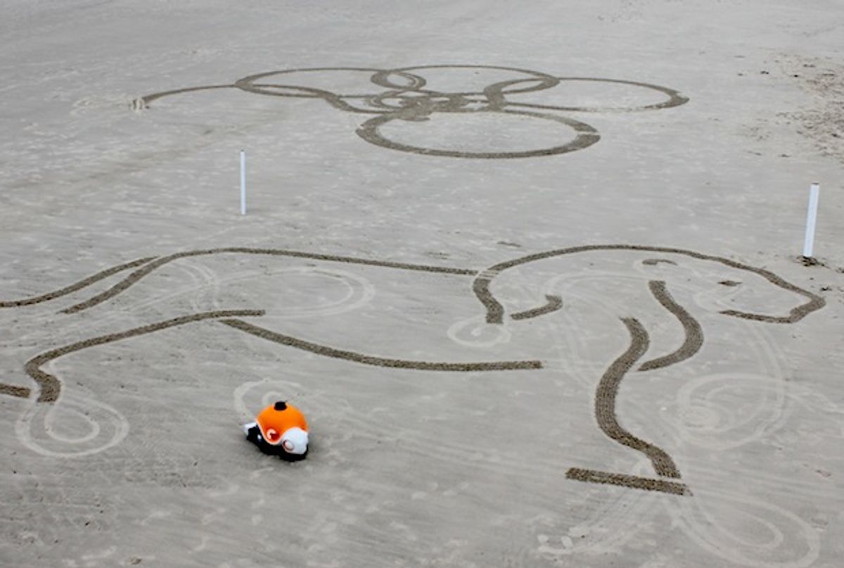 Disney Robot Draws Giant Sketches on the Beach