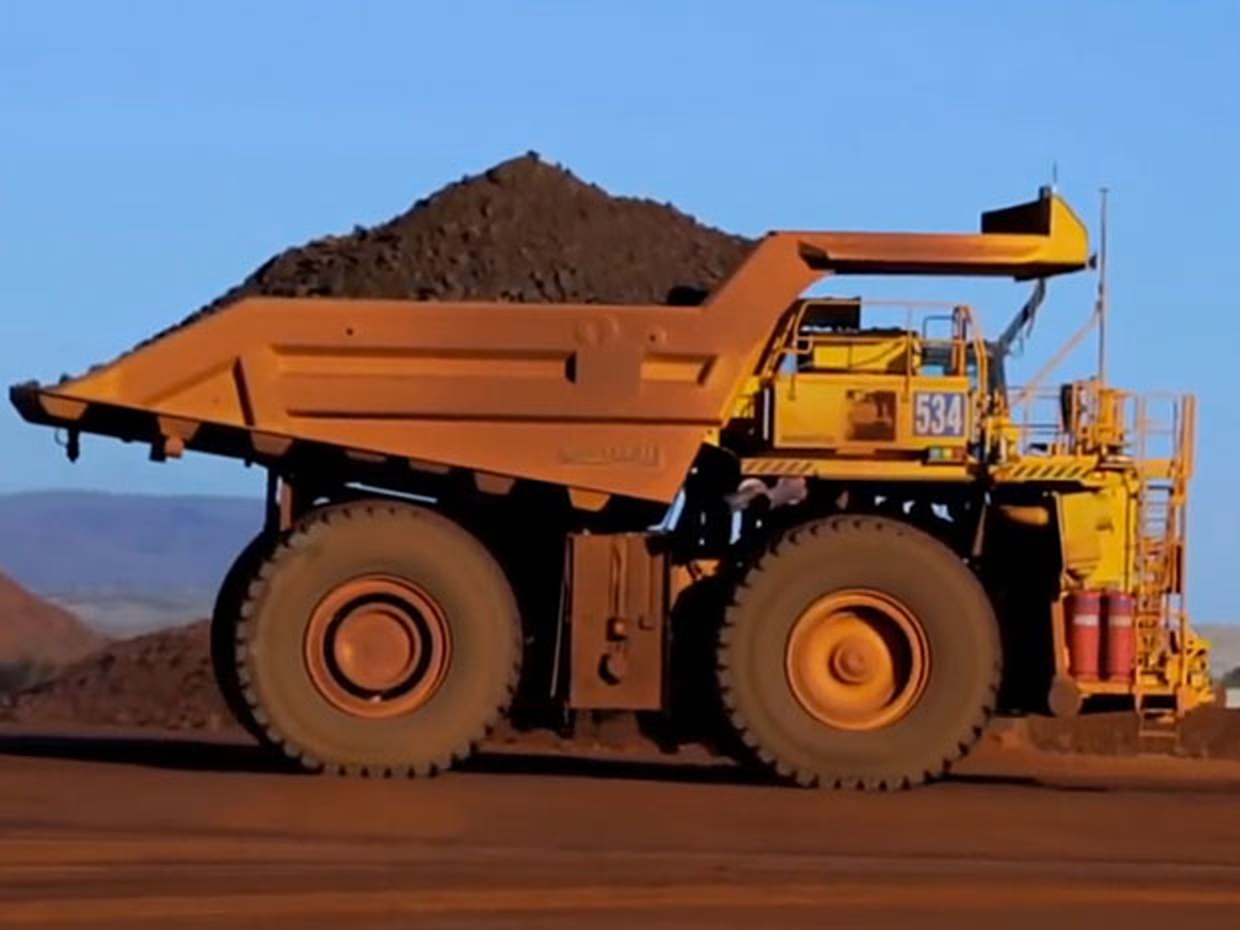 Robo-Trucks Come to Canada's Oil Sands