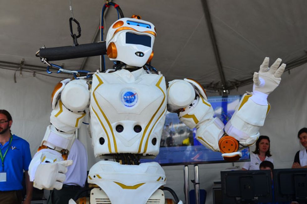 NASA Challenges Researchers to Train Valkyrie Robot for Space