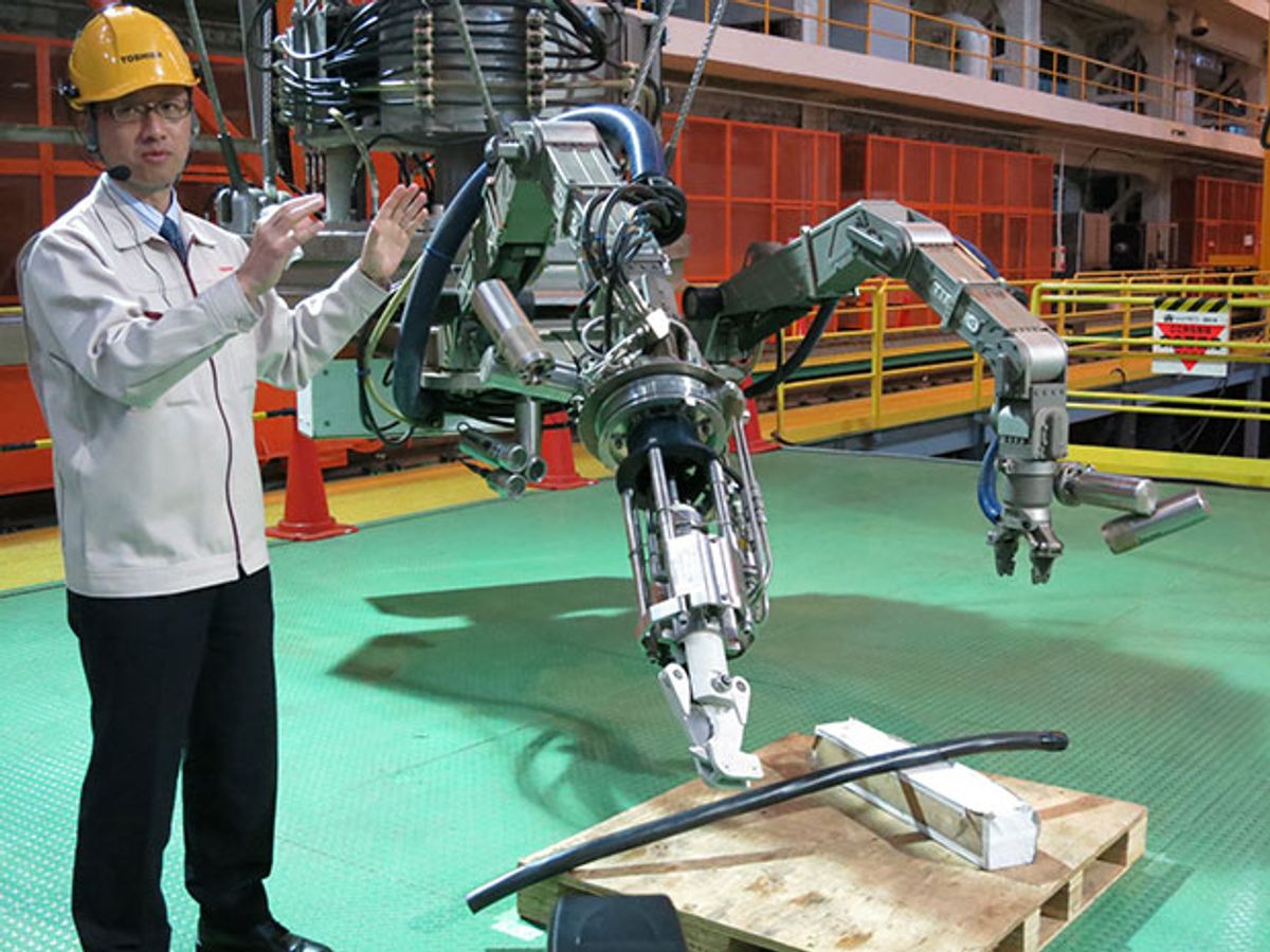 Toshiba Prepares Amphibious Robot for Fukushima Reactor Pool