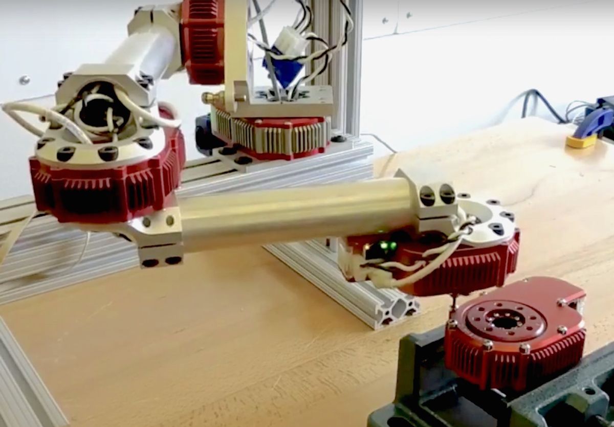 Video Friday: Robots Building Robots, EggBot Op Art, and The Beginning of T-1000