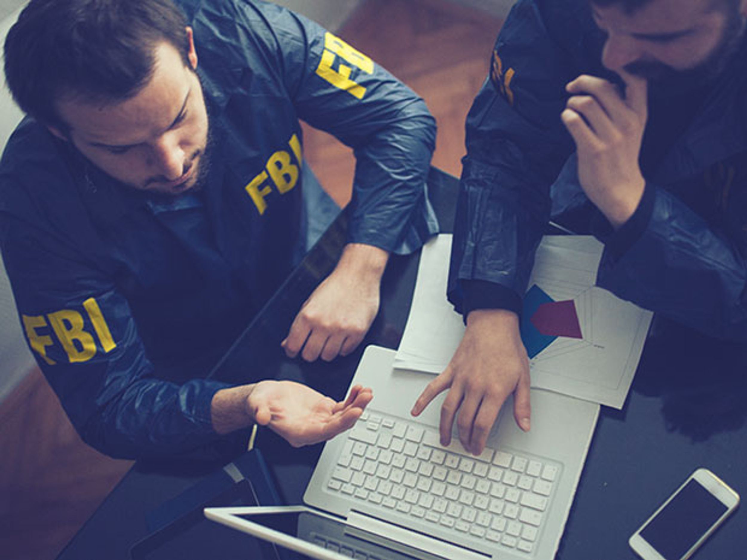 Expert to FBI: Please Join the 21st Century, We Could Use the Help