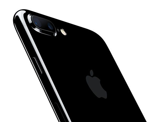 Apple's new iPhone 7 Plus boasts two cameras to do zoom and background blur