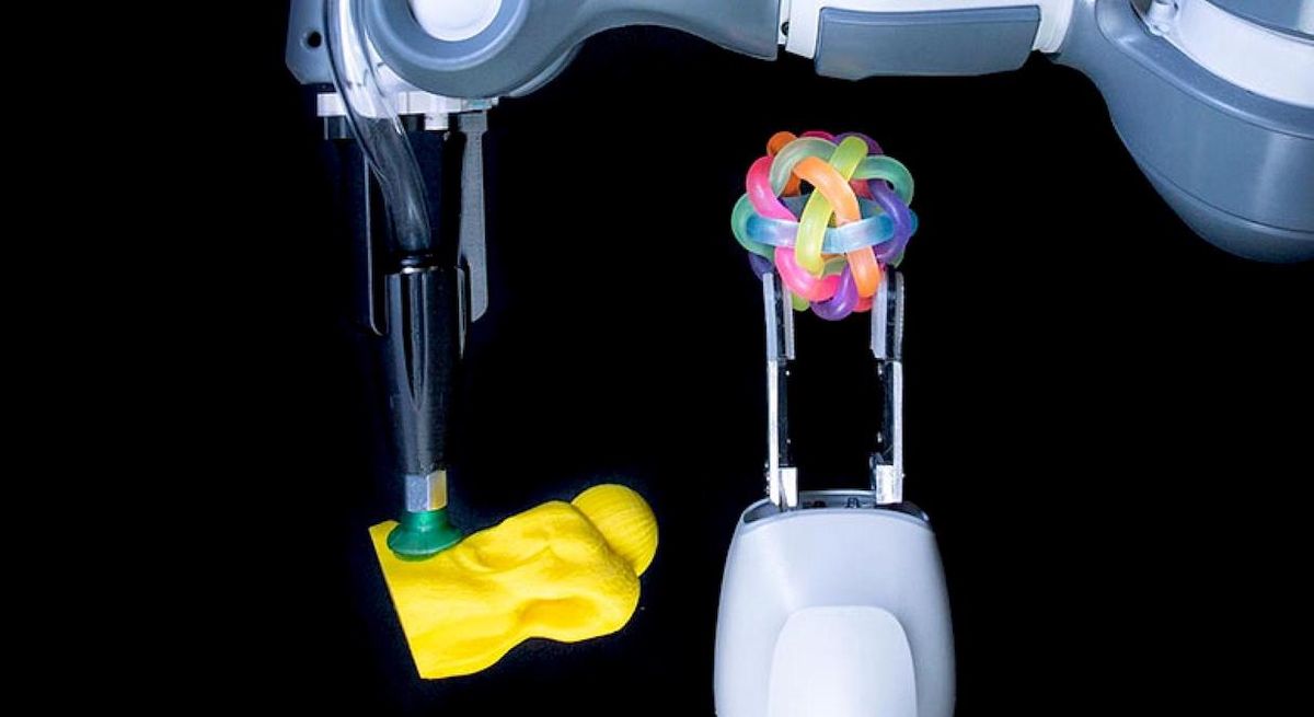 Dex-Net 4.0 Enables 'Ambidextrous' Robots to Choose Best Gripper for the Job