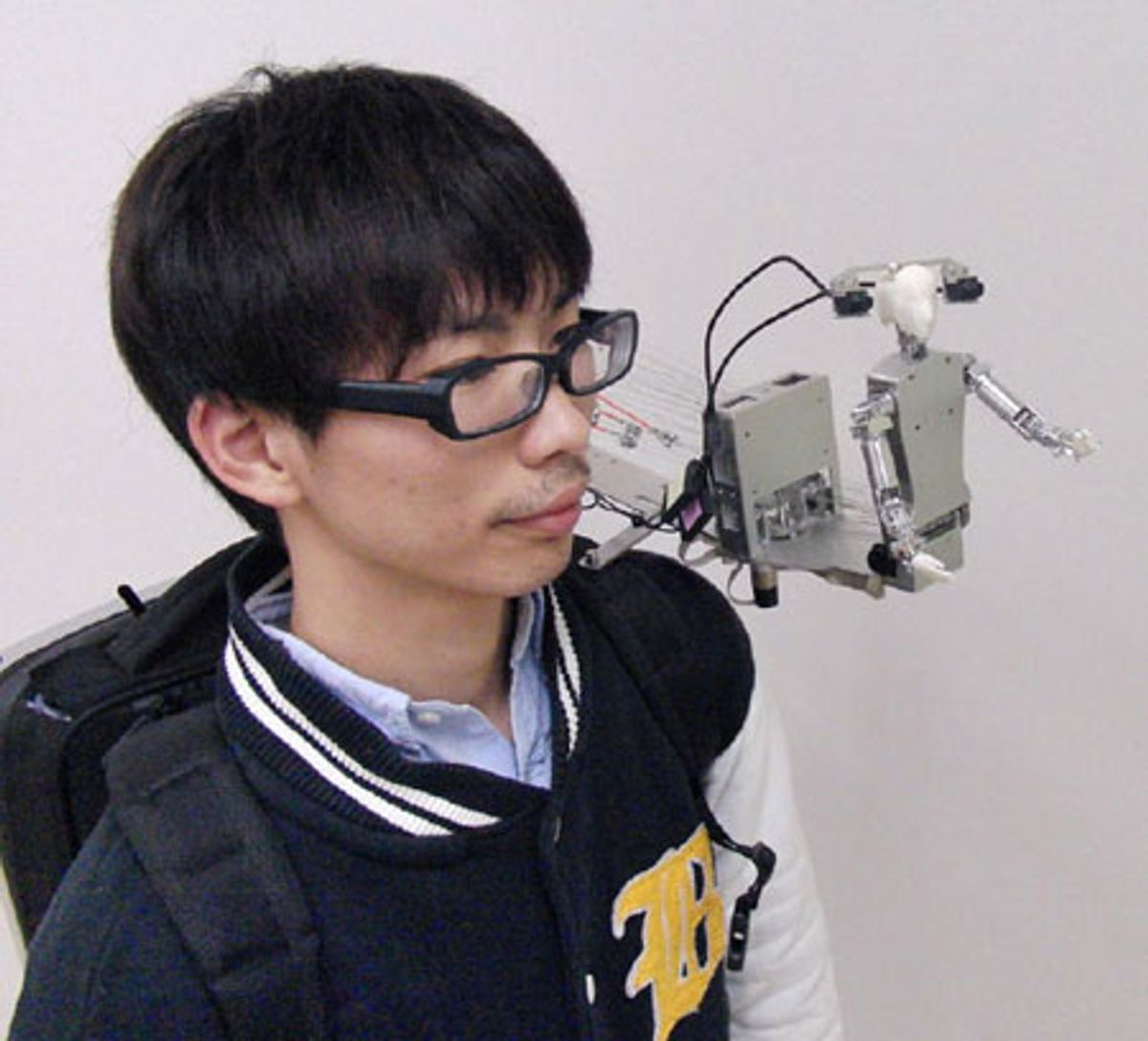 Japanese MH-2 Shoulder Robot Wants To Be Your Friend, Literally