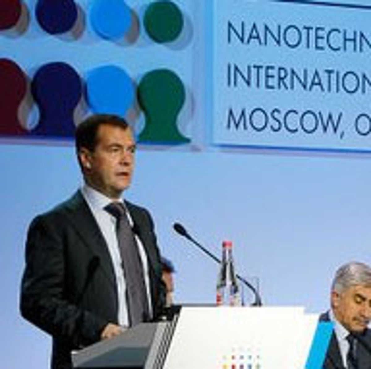 Why is Russia Hot on Molecular Nanotech and the US Not?