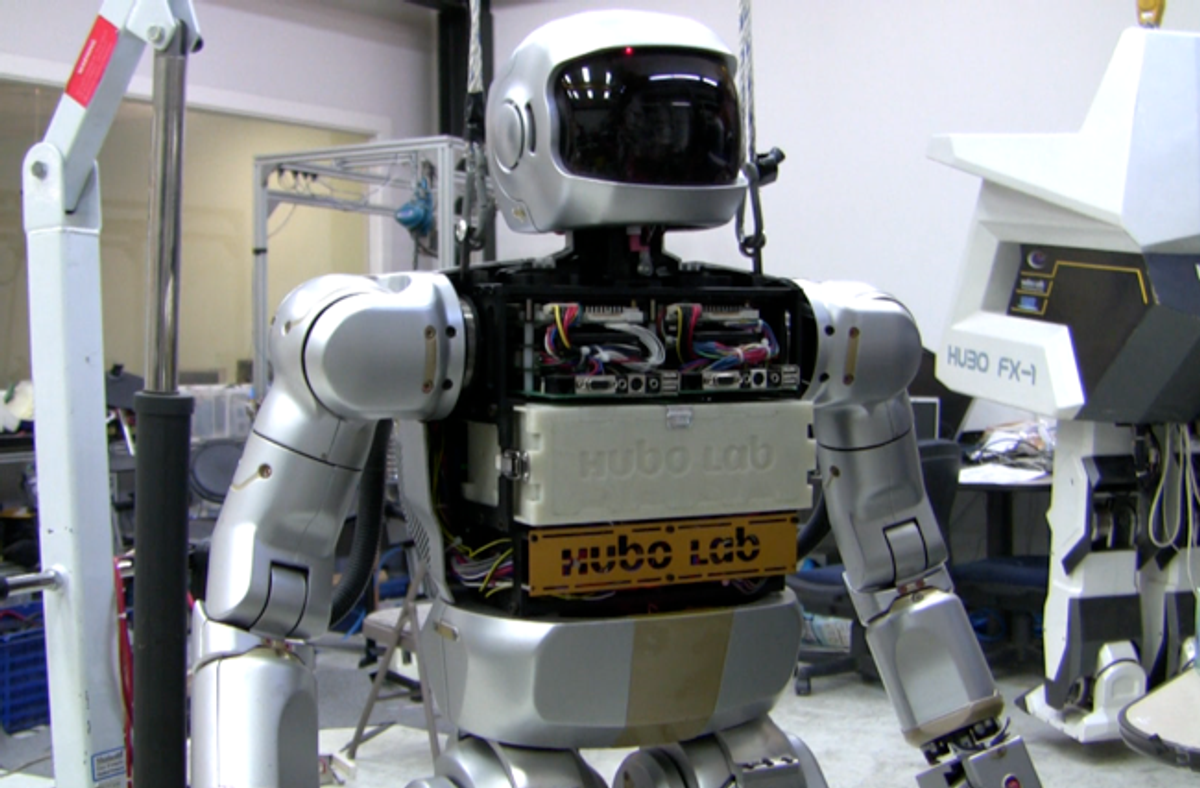 Hubo II Humanoid Robot Is Lighter and Faster, Makes His Creator Proud
