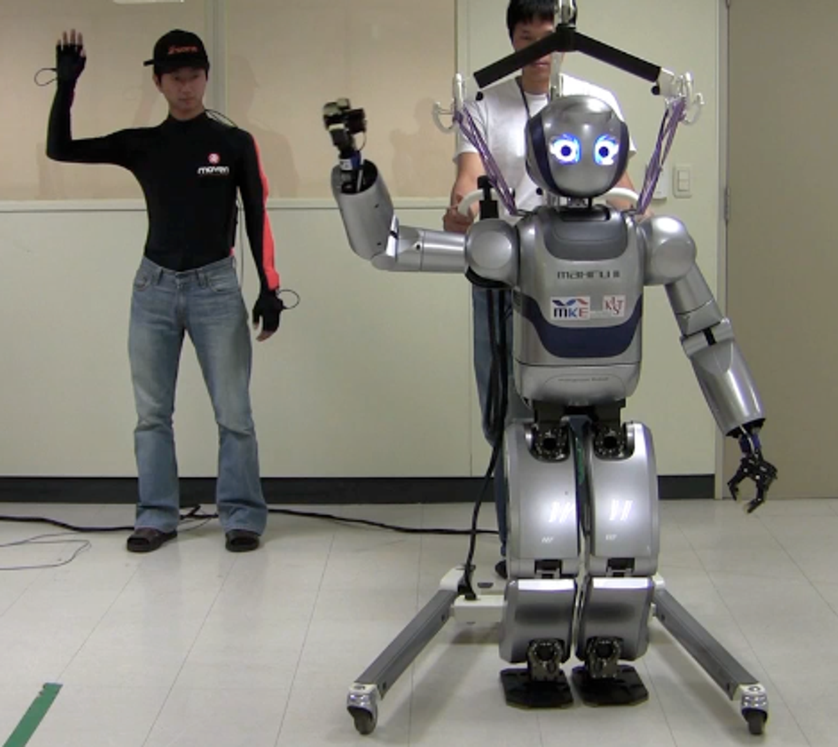 Humanoid Robot Mahru Mimics Your Movements in Real Time