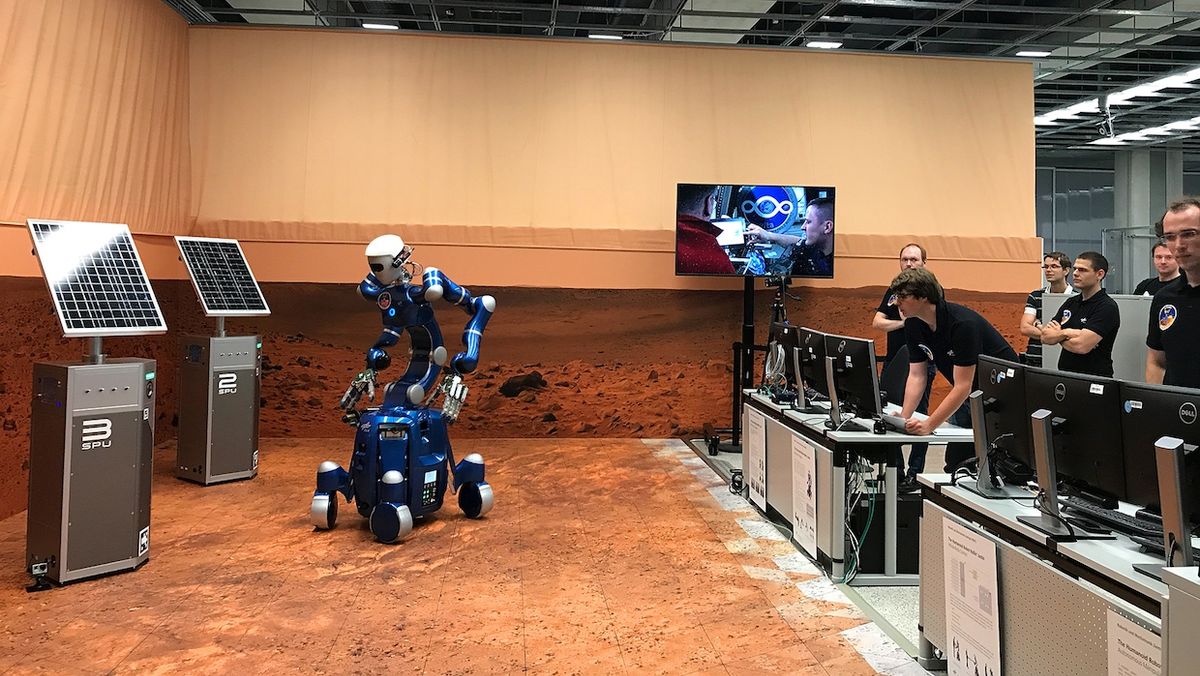 ISS astronauts control Rollin' Justin robot on a simulated Mars environment