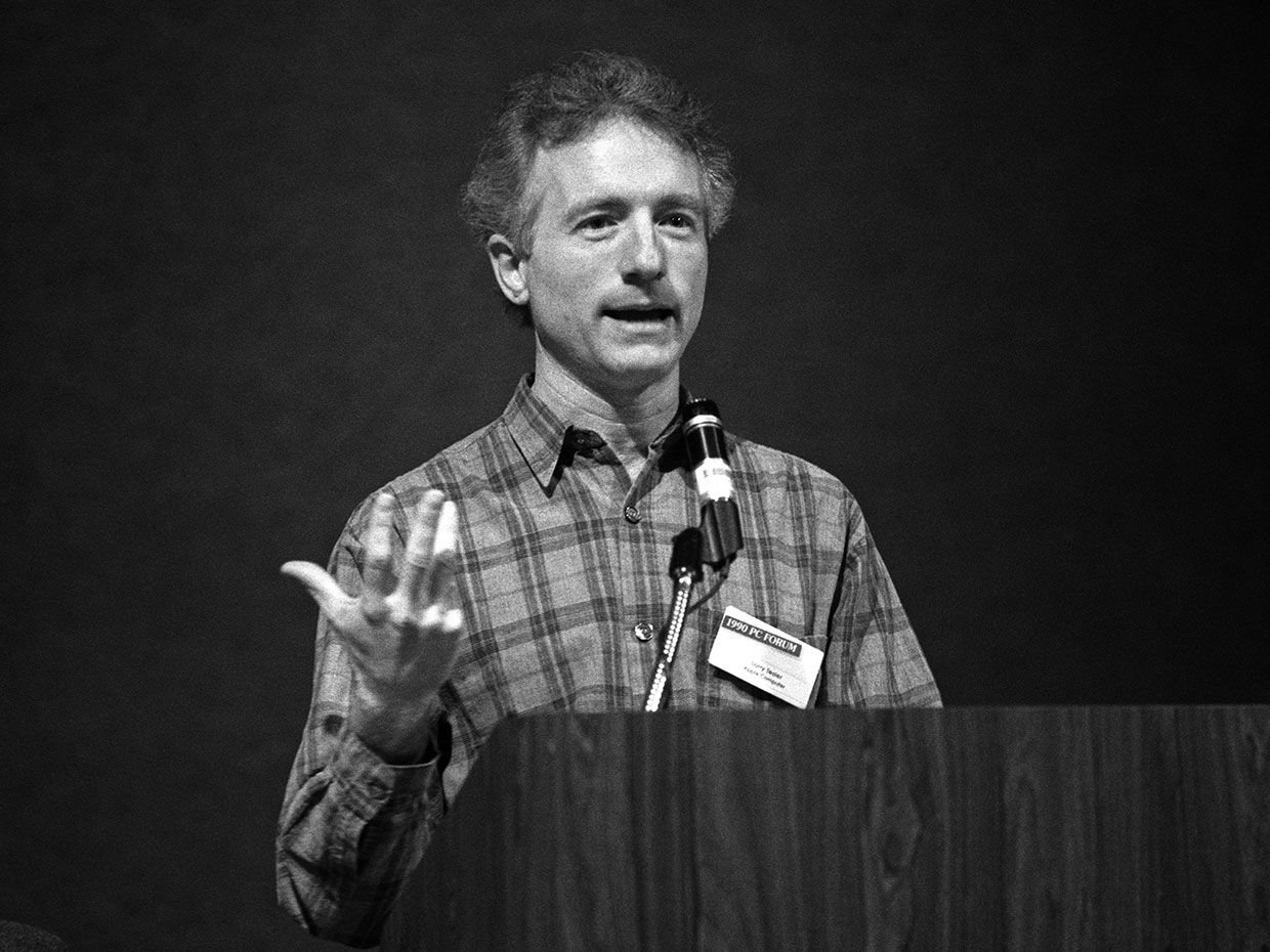 Larry Tesler, from Apple Computer, speaks at the annual PC Forum, Tucson, Arizona, 1990.