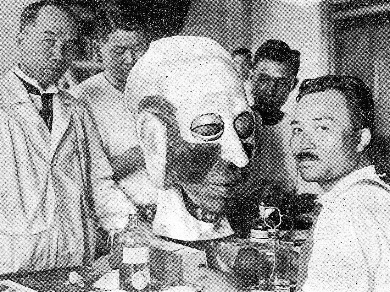 Makoto Nishimura [left] and his team designed Gakutensoku’s head so that it could express human affect.