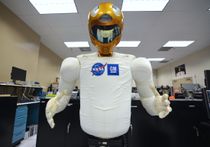 NASA's Robonaut to Return to Space Station With Legs Attached