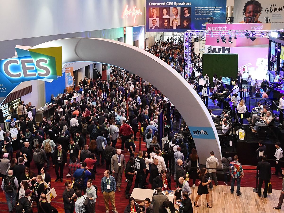 Overview photograph of the CES 2018 floor.
