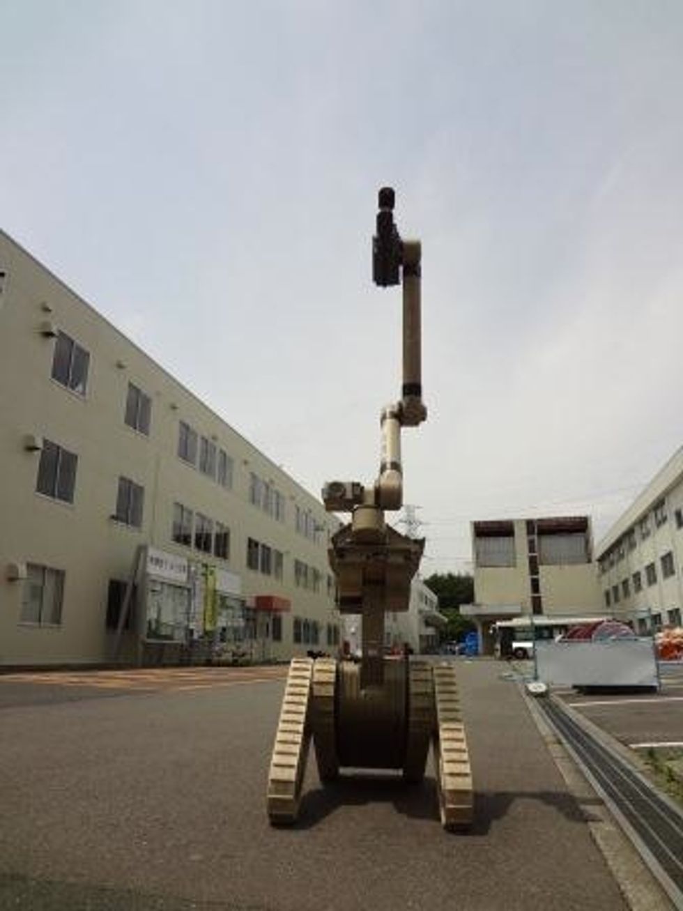 robot operator training with irobot warrior extended at fukushima daiichi nuclear power plant