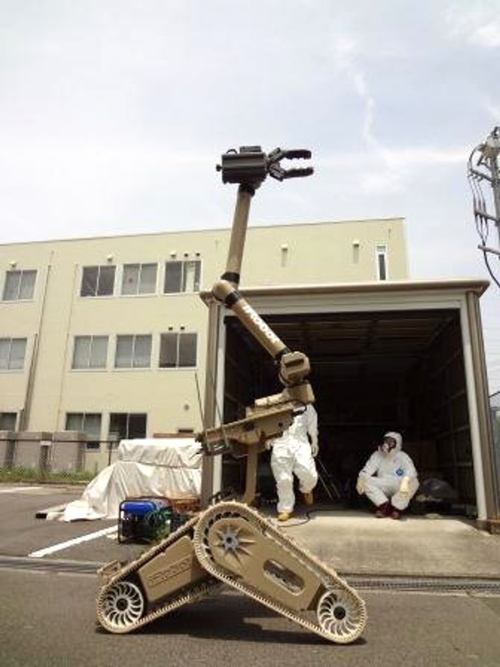 robot operator training with irobot warrior extended at fukushima daiichi nuclear power plant