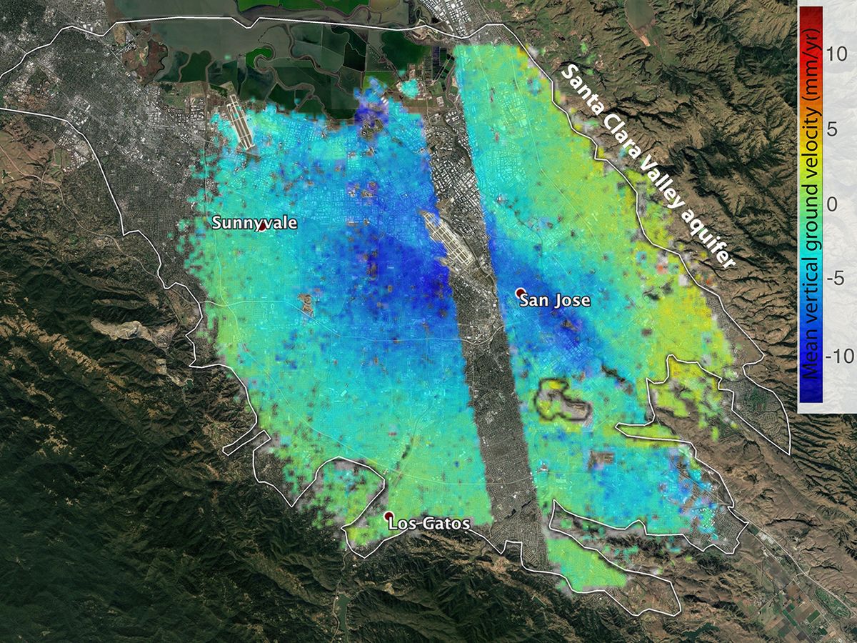 Satellite image of Santa Clarita County, California from 2011-2017, color coded to show changes in groundwater levels.