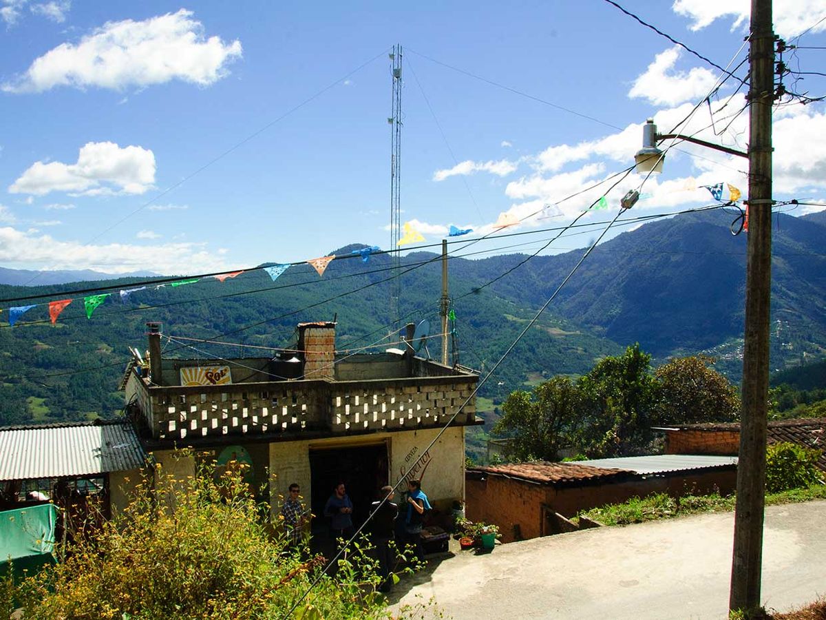 Scenic photograph of Talea de Castro's antenna in December 2014.
