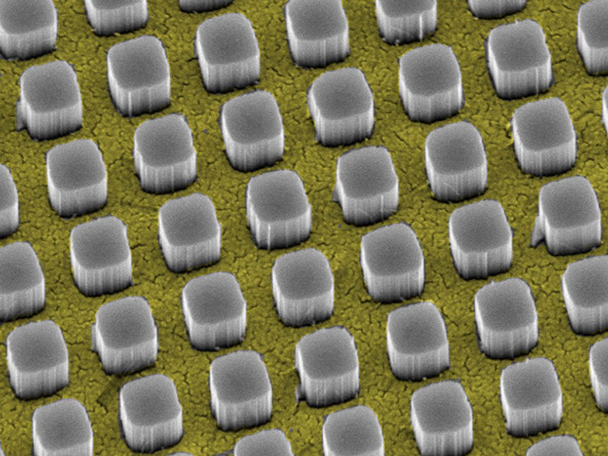 Nanopillars Hide Solar Wiring