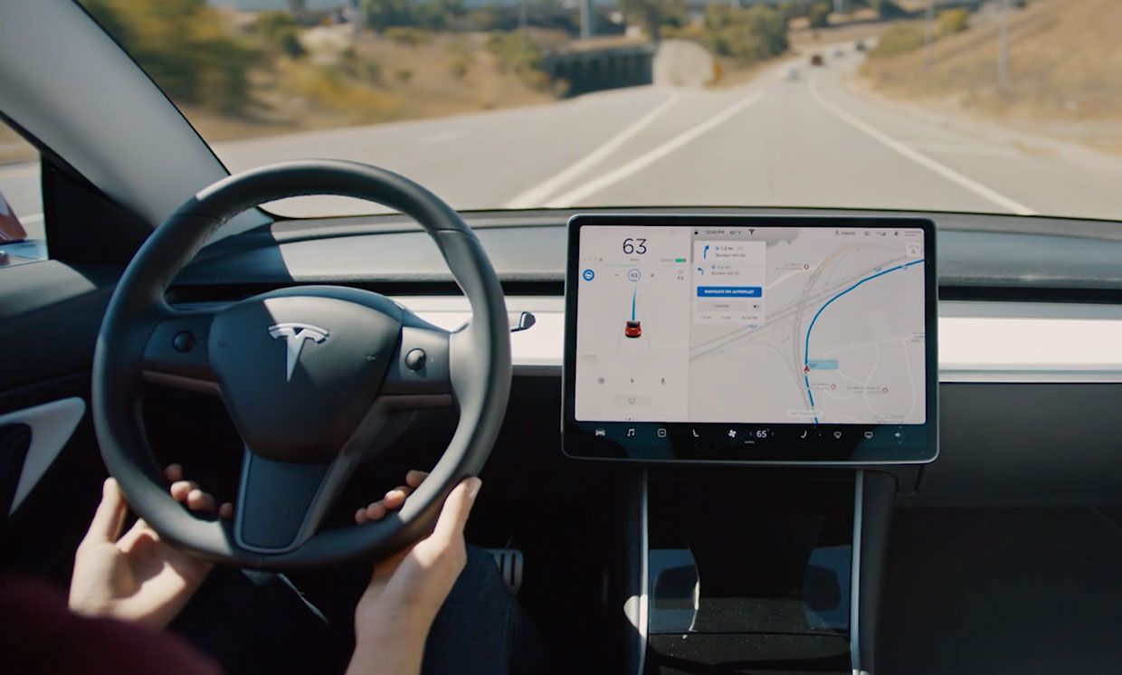 Still image from Tesla video showing the autopilot navigation.